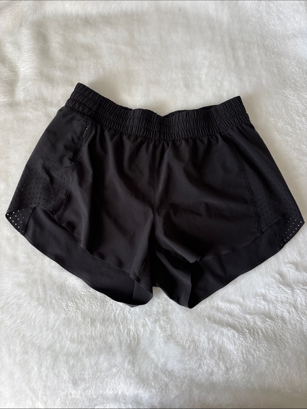 Athleta Hustle 3” Shorts In Black